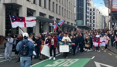 اعتراضات گسترده مردم نیوزلند به سیاستهای دولت/ خیابان‌های ولینگتون در دستان معترضان