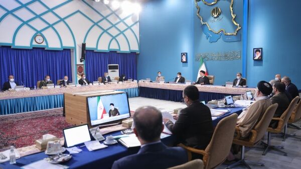 رئیسی: کسانی که تخلف آنها در فولاد مبارکه محرز شده برکنار شوند