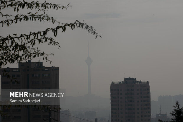 تداوم آلودگی هوای تهران/ بارندگی هم کارساز نبود