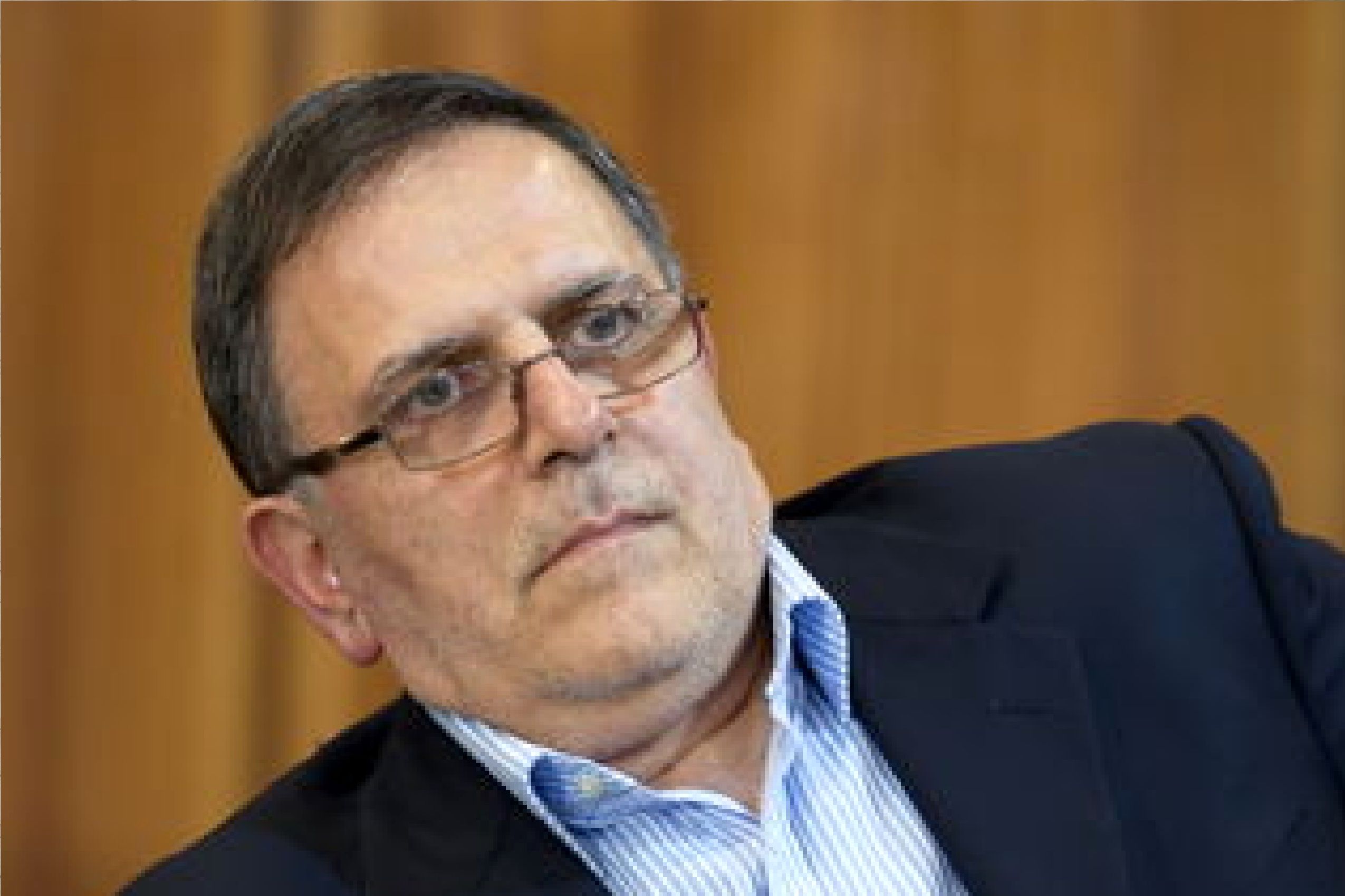 چرا نرخ ارز در ایران یکسان نمیشود؟ + فیلام