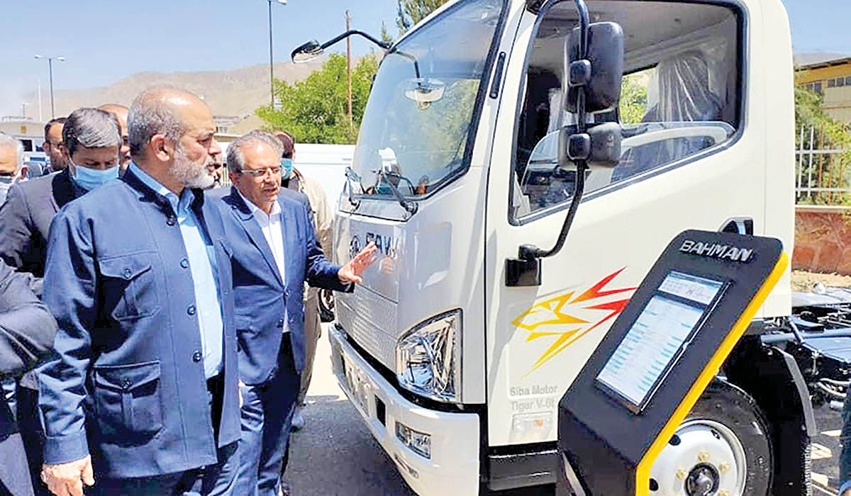 خودروسازان «داخلی سازی» را افزایش دهند