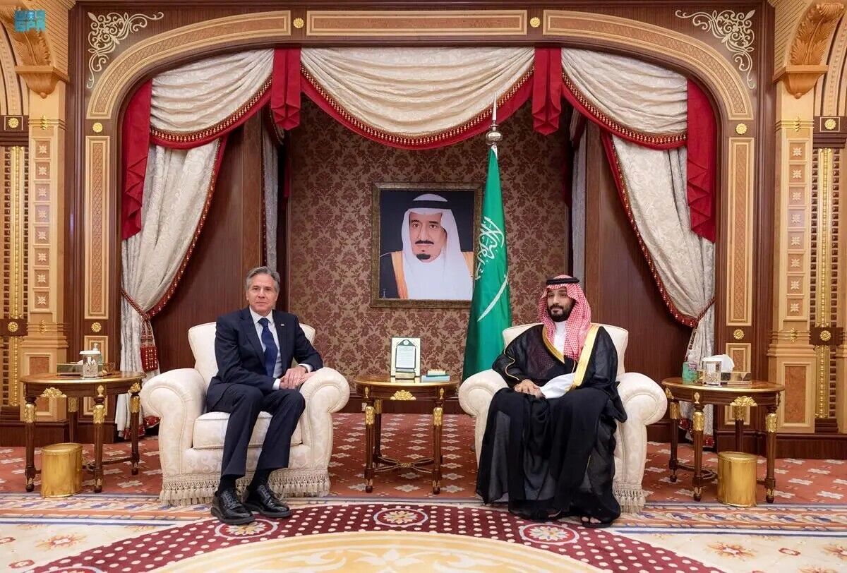 دیدار وزیر خارجه آمریکا با محمد بن سلمان در عربستان/ جزییات رایزنی بلینکن با بورل