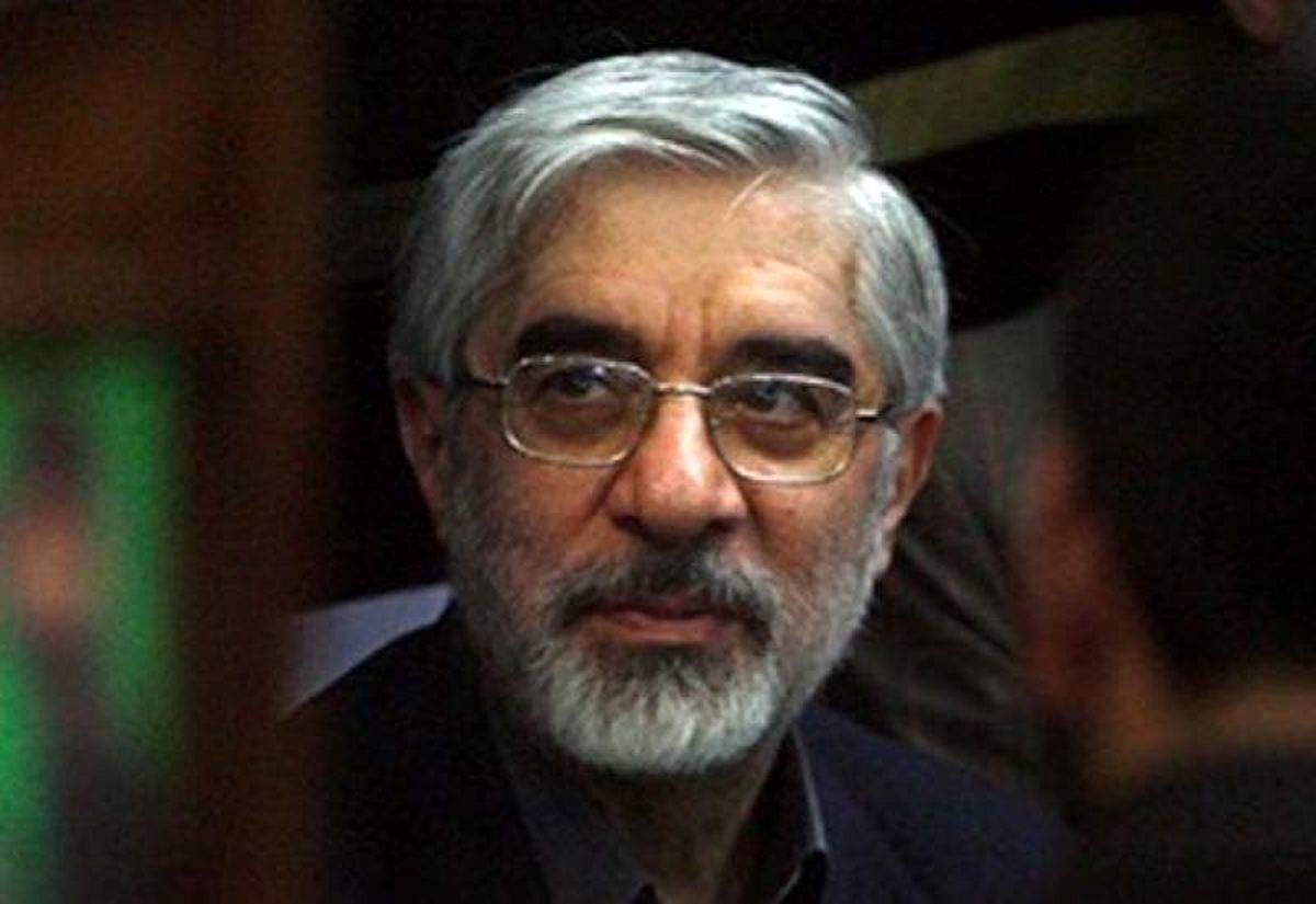 عکس‌های دیده نشده از میرحسین موسوی با لباس سپاه