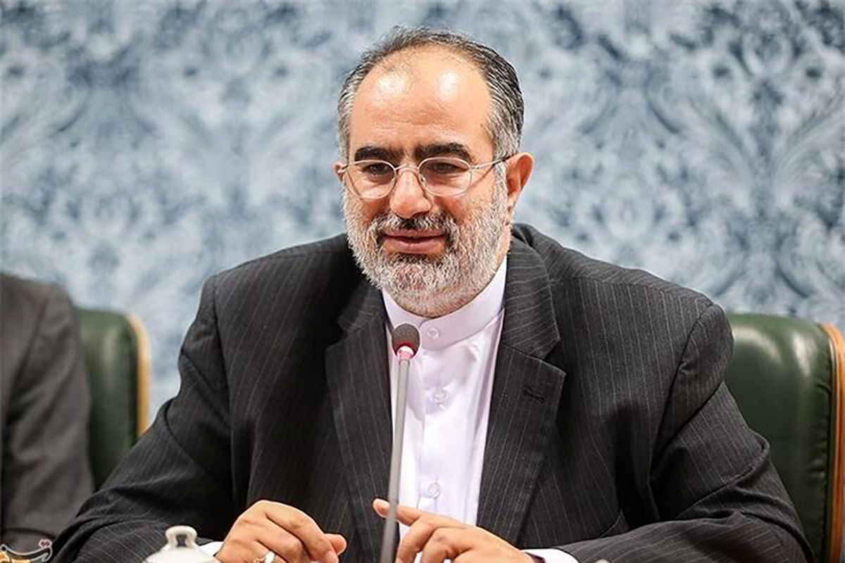 حسام‌الدین آشنا خطاب به پزشکیان: از تجربه حسن روحانی عبرت بگیرید