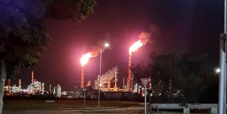 آتش‌سوزی در پالایشگاه نفت حیفا