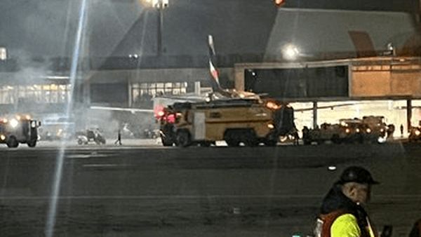 تصاویری هولناک از آتش‌سوزی یک هواپیما و تخلیه اضطراری مسافران+ فیلم