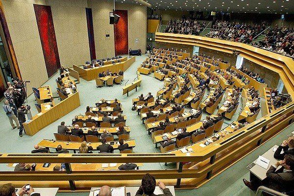 درخواست پارلمان هلند از اتحادیه اروپا علیه ایران