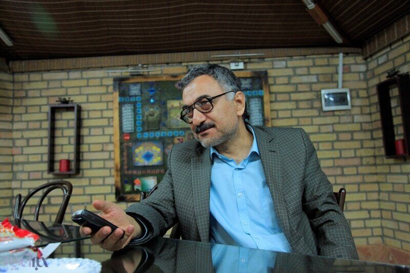 رمزگشایی سعید لیلاز از جمله «جعفر ول کن»/ سخن حداد عادل که گفت «می‌خواهم به ملت ایران هدیه بدهم» پوپولیسم بود