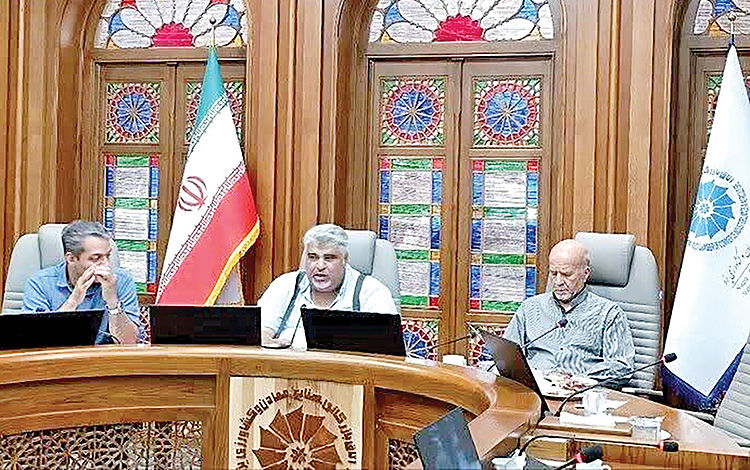 بار مضاعف قطعی برق روی دوش تولید یزد