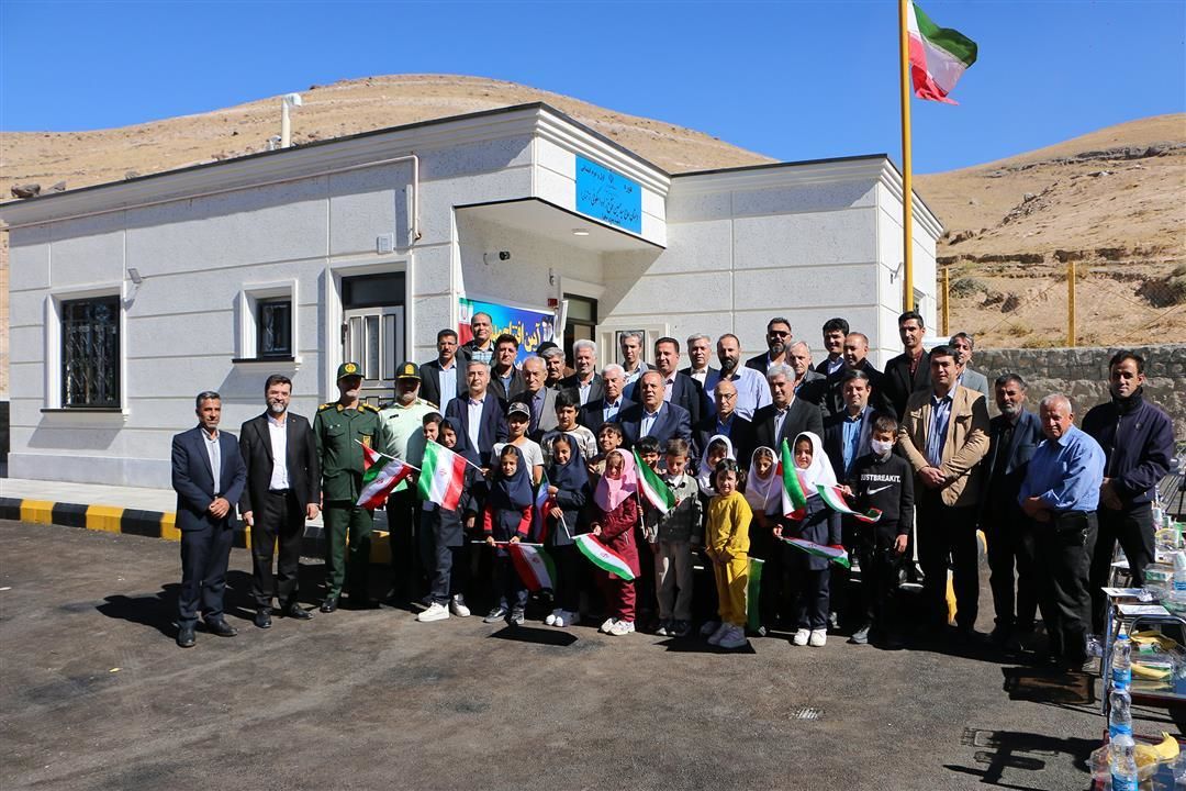 افتتاح دبستان خیرساز در روستای آشستان اسکو به همت عضو هیئت نمایندگان اتاق تبریز