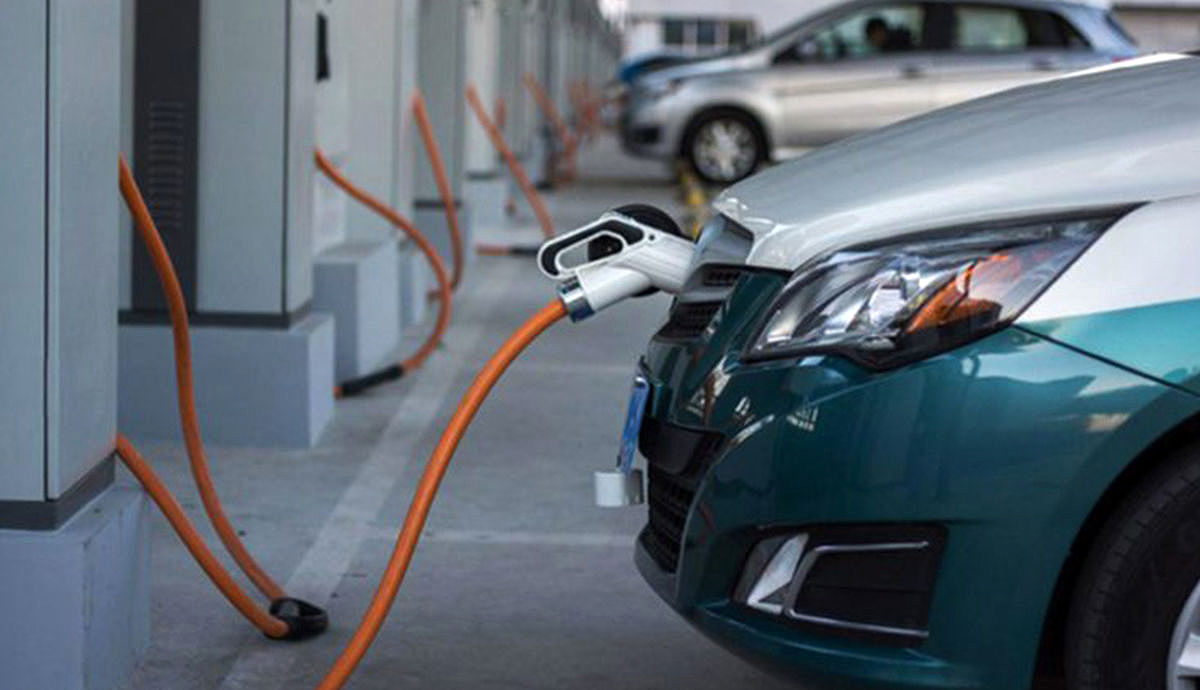 کاهش قیمت لیتیوم به‌نفع خودروهای برقی