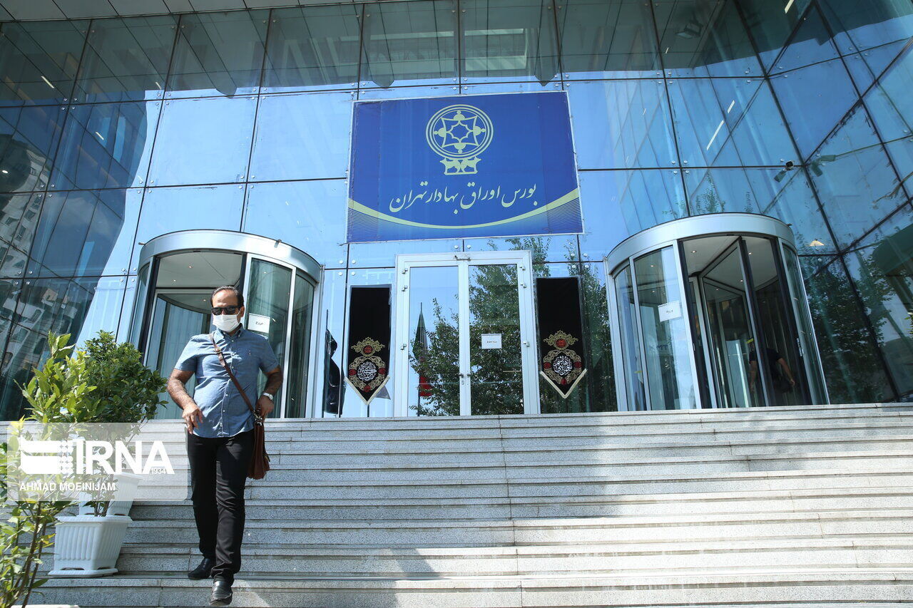 مدیرعامل بورس اوراق بهادار تهران انتخاب شد