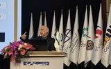 عبده‌ تبریزی: بانک‌ها و بازار سرمایه رقیب یکدیگر نیستند/ نظام مالی به‌تنهایی قادر به خلق ثروت نیست/ تصمیم‌های پیش‌رو می‌تواند مسیر آینده اقتصاد ایران را تعیین کند