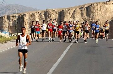 واکنش تند نوه آیت‌الله مهدوی‌کنی به ماراتن کیش: صبر مومنین حدی دارد!