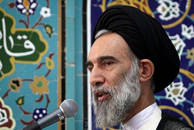 حجت الاسلام محمودی: بچه ها با خواندن سرود« سلام فرمانده» گریه می کنند