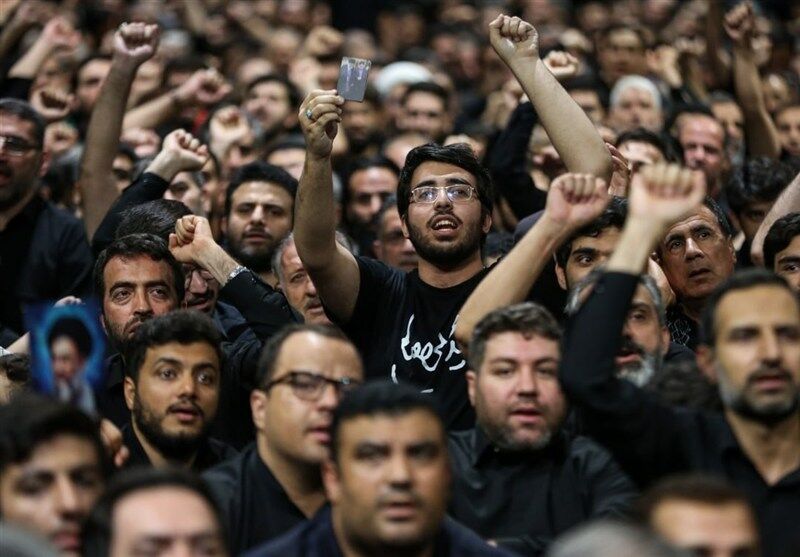 مراسم عزاداری شب عاشورای حسینی در جوار محل شهادت رهبر شهید انقلاب