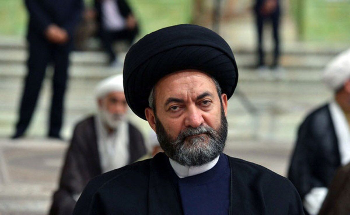 امام جمعه اردبیل خطاب به فرح پهلوی: شما پا به سن گذاشتهاید و راه عاقبت بهخیری بسیار آسان است