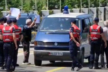 کنترل مقر منافقین توسط پلیس آلبانی / مریم رجوی ممنوع الورود شد