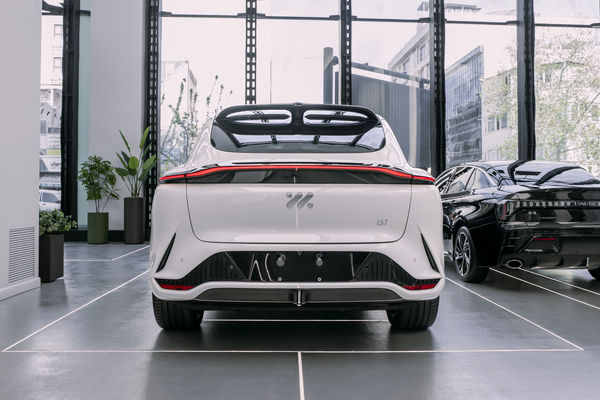 نخستین طرح فروش رسمی کراس‌اوور تمام‌ برقی IM LS7 در ایران توسط شرکت نیکا موتور آغاز شد