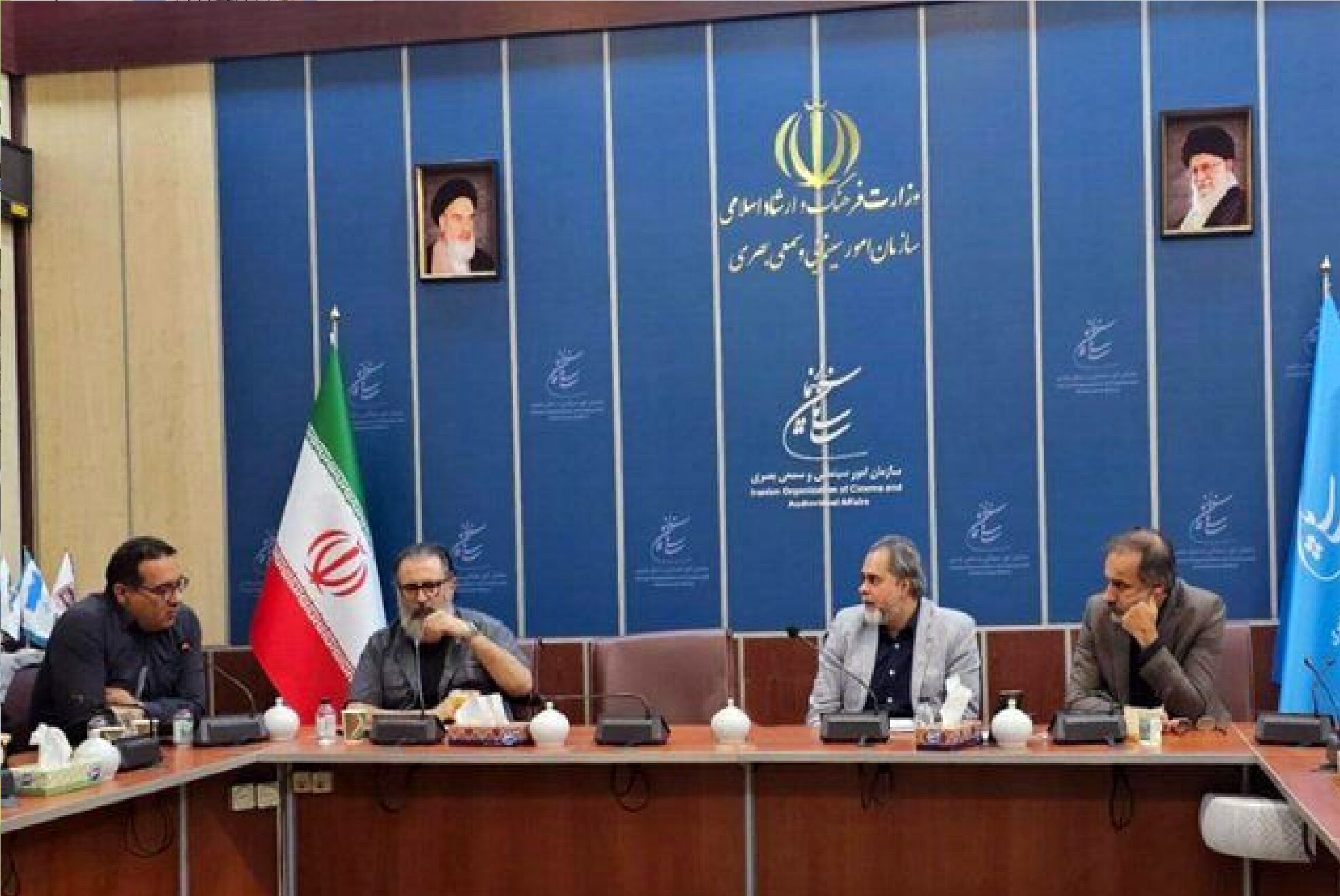 جلسه فوق‌العاده رییس سازمان سینمایی و مدیرعامل خانه سینما