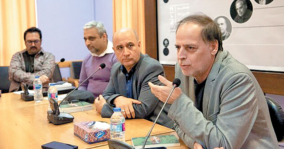 جامعه دردمند ما دنبال تریبون است