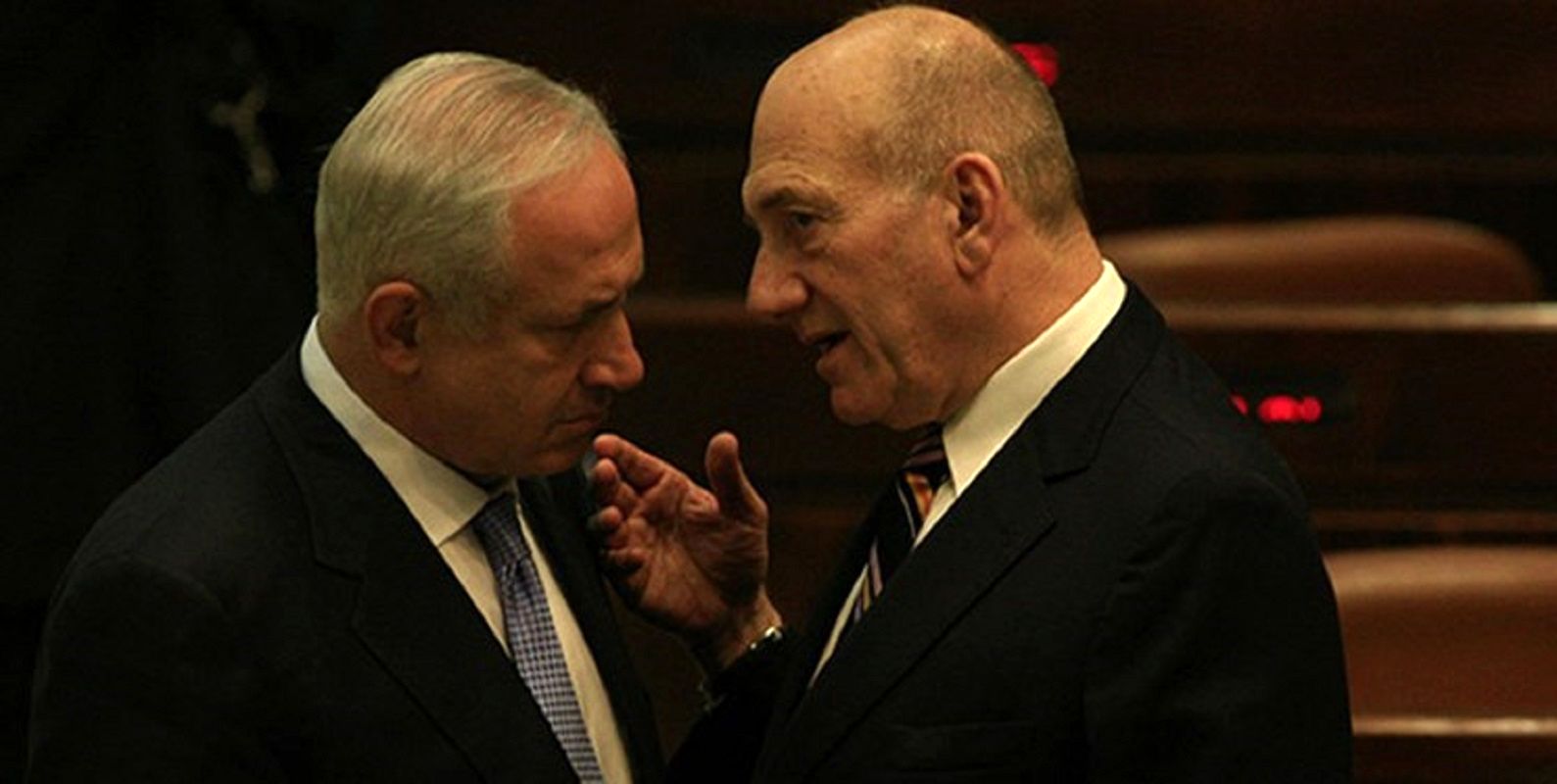  نخست‌وزیر پیشین اسرائیل به کابینه نتانیاهو تاخت
 