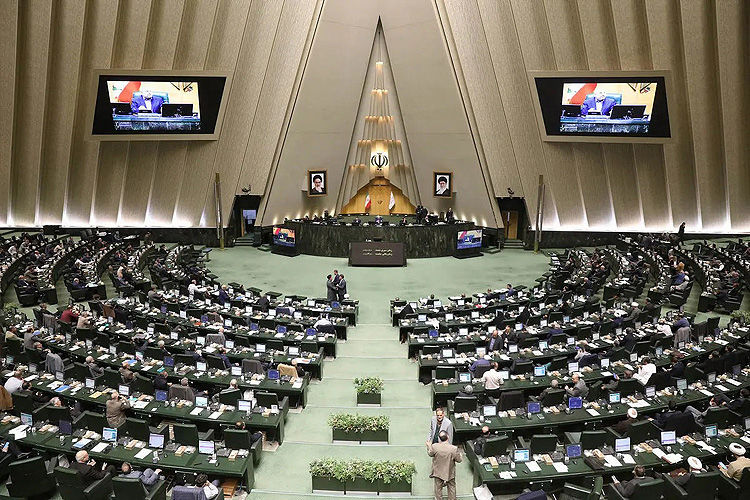 جلسه مجازی مجلس با وزیر نفت و معاون رئیس‌جمهور