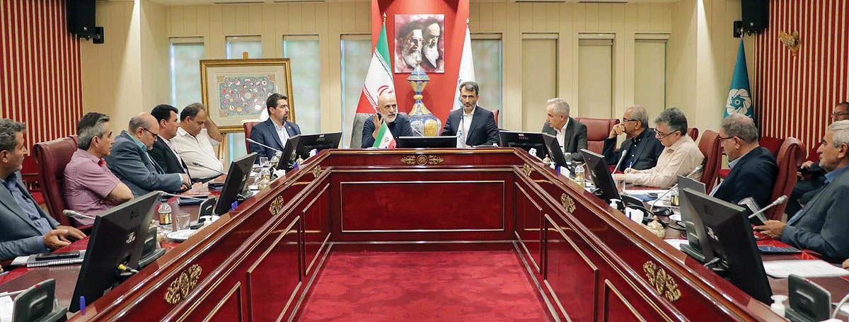 اقتصاد استان در تنگنای تمرکز و تردید