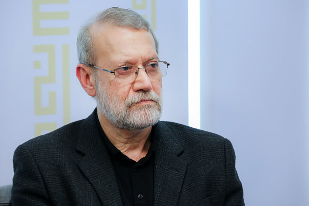 توئیت لاریجانی درباره مذاکرات هسته‌ای به زبان انگلیسی
