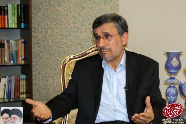 احمدی نژاد: درباره انتخابات سال آینده حرف‌های بسیاری برای گفتن دارم