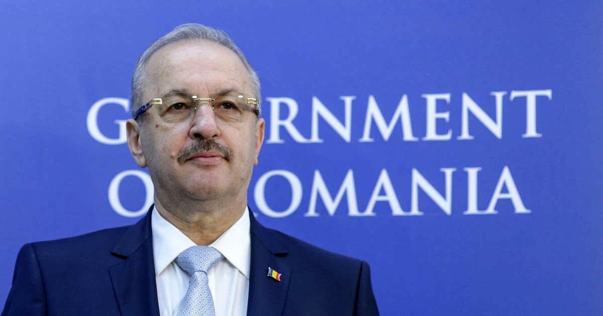 دردسر وزیر دفاع رومانی بخاطر اظهار نظر درباره جنگ اوکراین