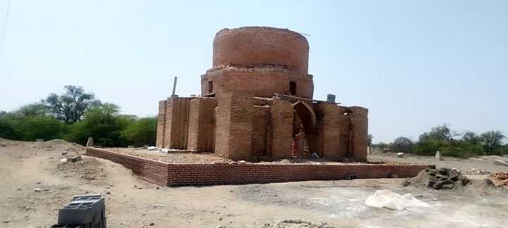 مرمت گنبد تاریخی سرخ بندرعباس