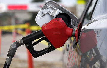 پیش بینی مهم یک اقتصاددان درباره قیمت بنزین