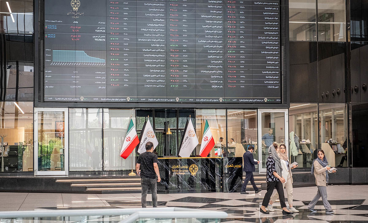 هراس بورس از سقف تاریخی