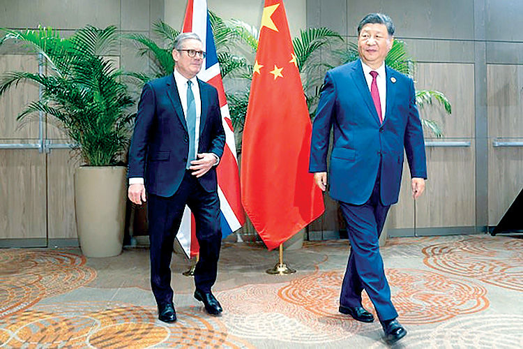 موازنه‌گری لندن بین عقاب و اژدها