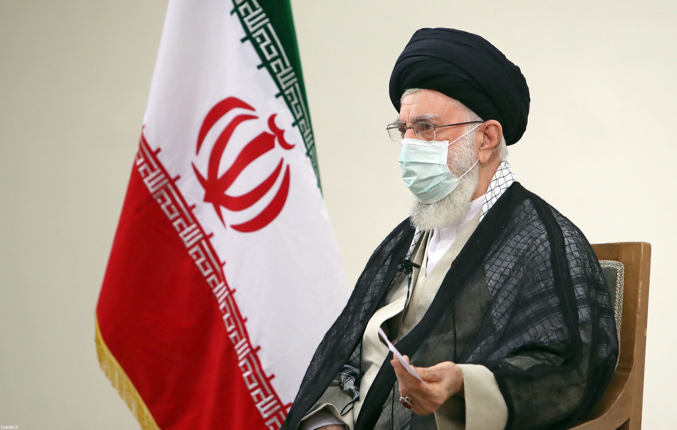 رهبر انقلاب: واکسن به هر شکل ممکن برای مردم تأمین شود
