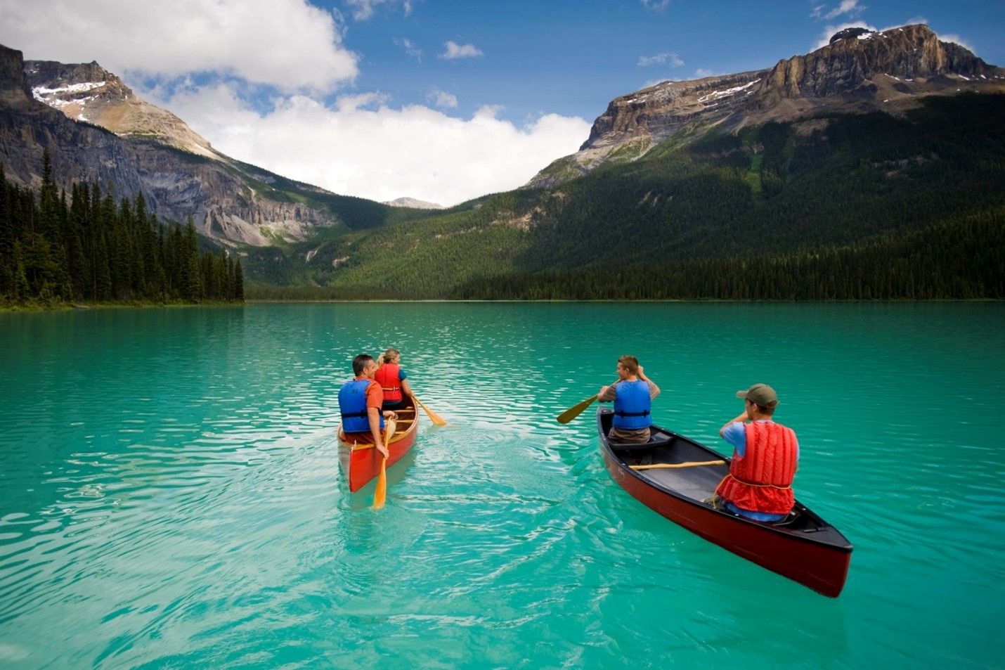 سفر به کانادا: با مکان‌های دیدنی کانادا بیشتر آشنا شوید.