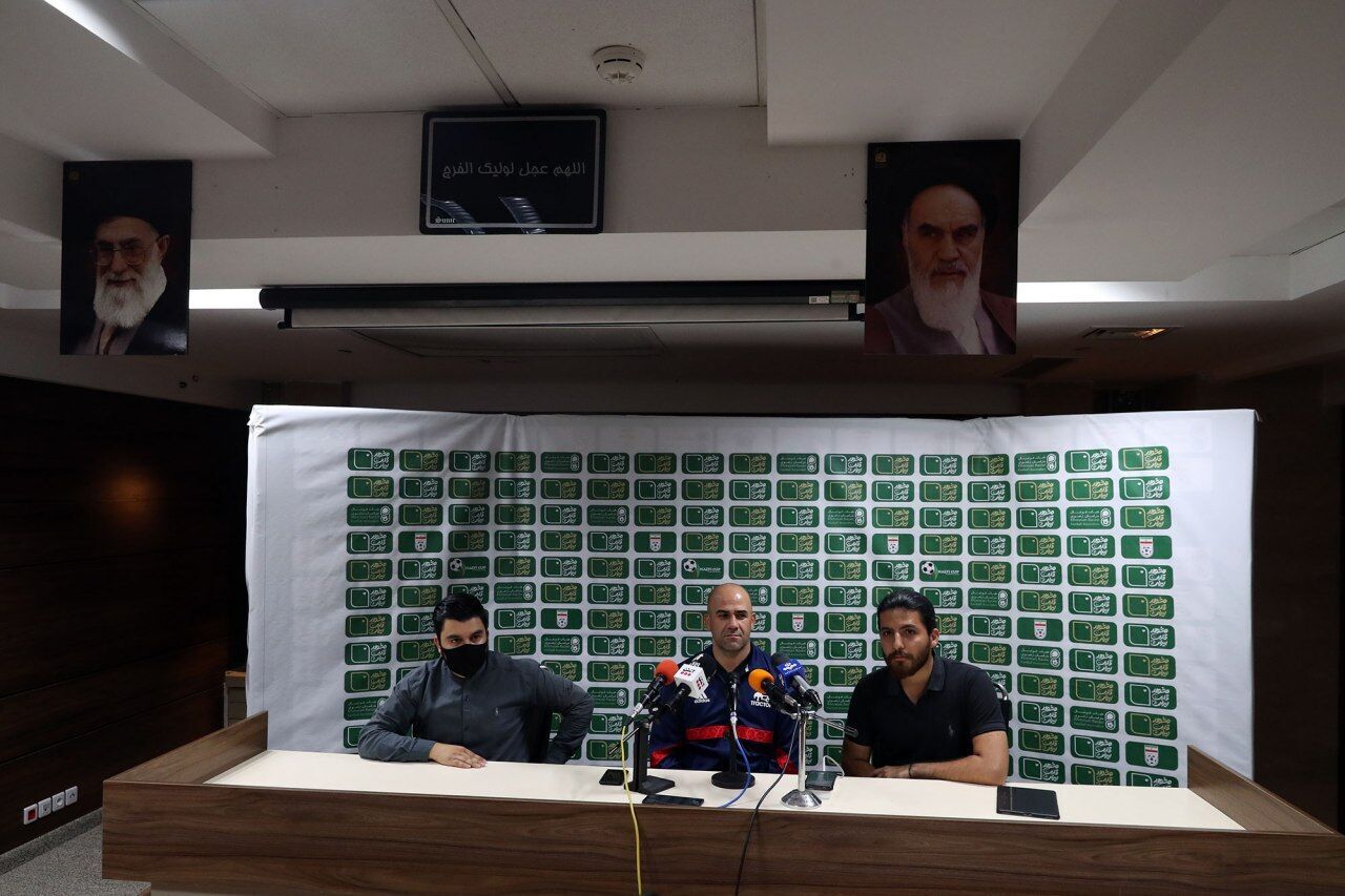 مربی تراکتور: دغدغه ما داوری فینال جام حذفی است