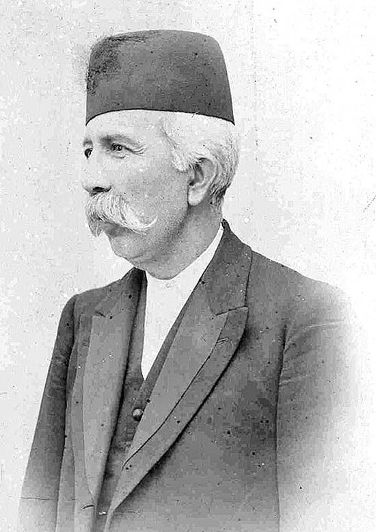 زادروز مستوفی