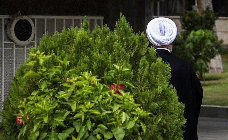 رستمِ دولت در آستانه برکناری؟