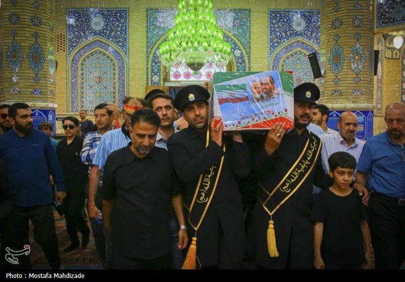 تدفین تعدادی از شهدای جنگ با اسرائیل در مسجد جمکران 2