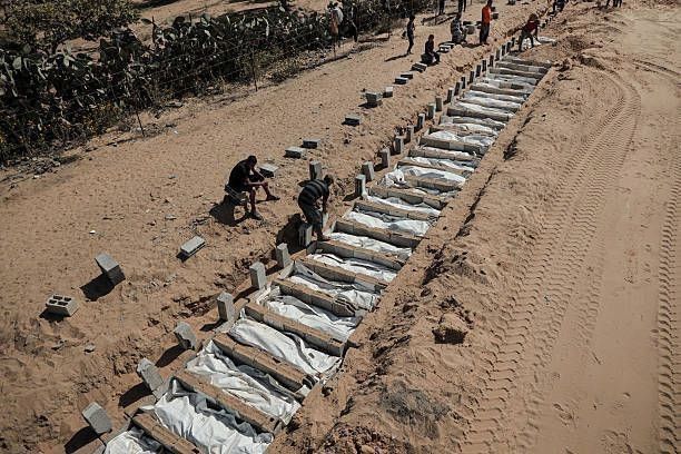 کشف آثار جراحی مشکوک بر پیکر شهدا در غزه