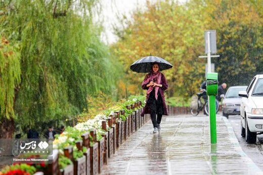 کاهش نسبی دما در پایتخت/تهران بارانی می‌شود