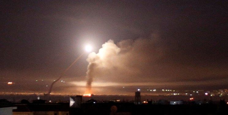 مقابله پدافند هوایی سوریه با اهداف متخاصم در آسمان دمشق/احتمال حمله هوایی اسرائیل