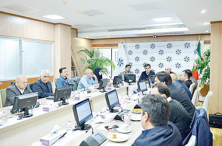 ملاک انتخاب صنایع پیشران