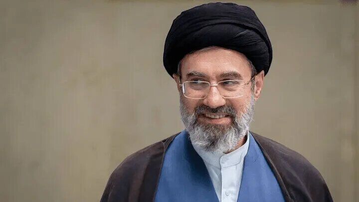 ۲ تصویر از رهبر انقلاب در زمان جنگ