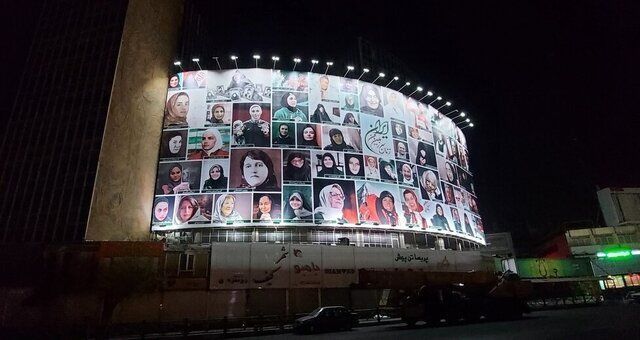 رونمایی از دیوارنگاره جدید میدان ولیعصر+ عکس