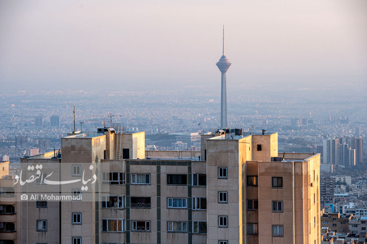  جلسه کارگروه اضطرار آلودگی هوای تهران در حال برگزاری است/ پایتخت تعطیل می‌شود؟