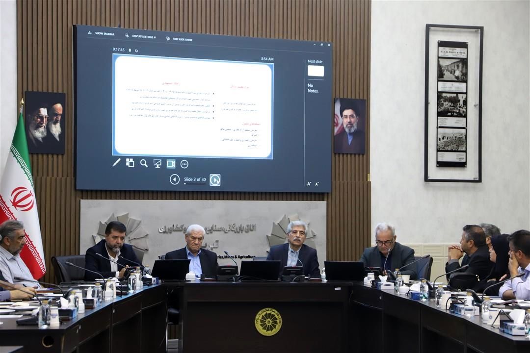 بررسی موانع تجارت خارجی در حوزه گمرک و سازمان‌های همجوار در اتاق بازرگانی تبریز