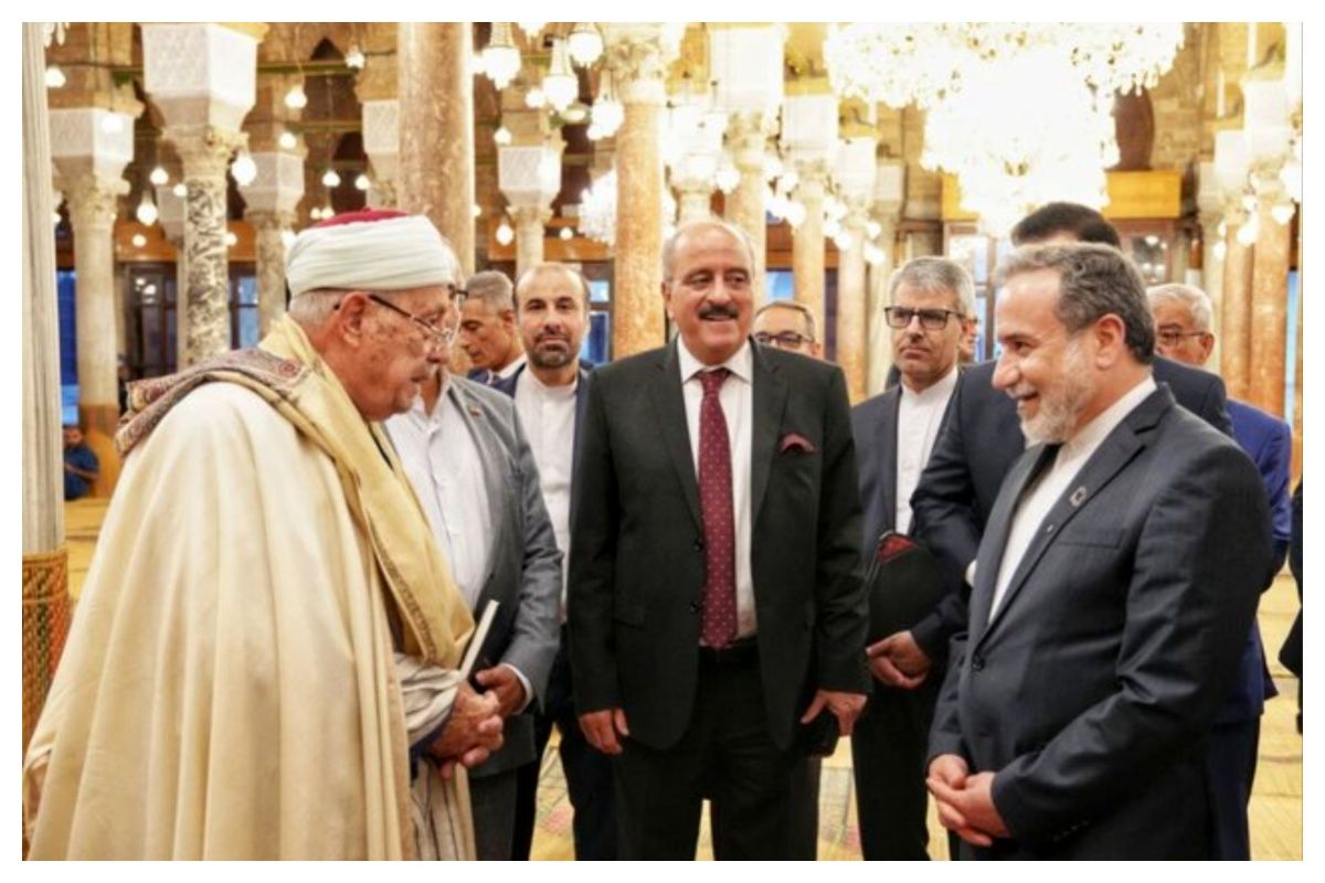 دیدار عراقچی با مفتی کل تونس / وزیر امور خارجه به مسجد «جامع الزیتونه» رفت + عکس